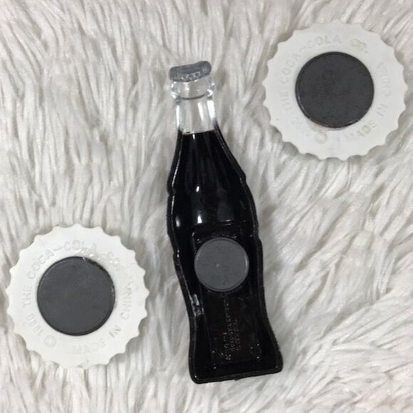 NWOT Set of 3 Vintage Coca-Cola Bottlecap & Coke Bottle Thermostat Magnets - Picture 6 of 7